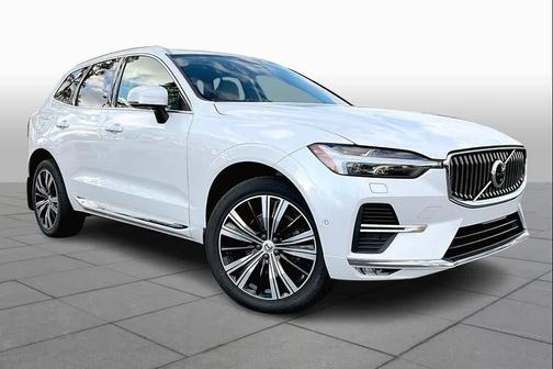 2023 Volvo XC60 B5 Ultimate Bright Theme