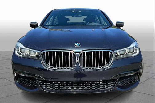 2019 BMW 740 740i