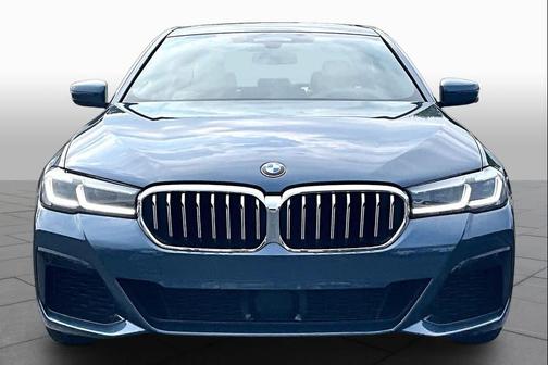 Arctic Race Blue Metallic 2023 BMW 540 i