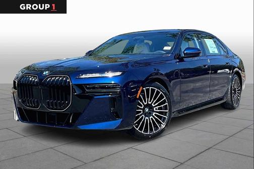 Tanzanite Blue II Metallic 2026 BMW 760 xDrive