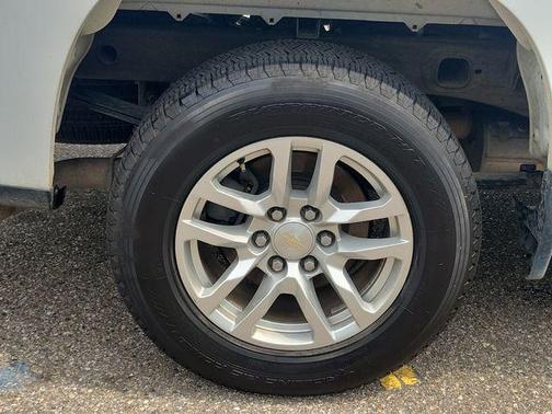 Summit White 2021 Chevrolet Silverado 1500 LT