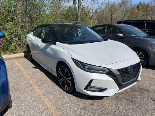 White 2023 Nissan Sentra SR