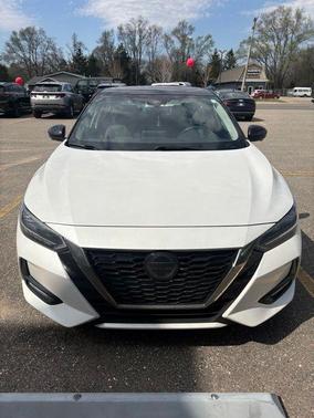 White 2023 Nissan Sentra SR