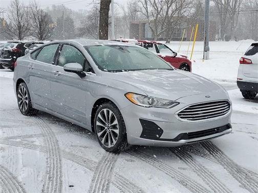 2020 Ford Fusion SE
