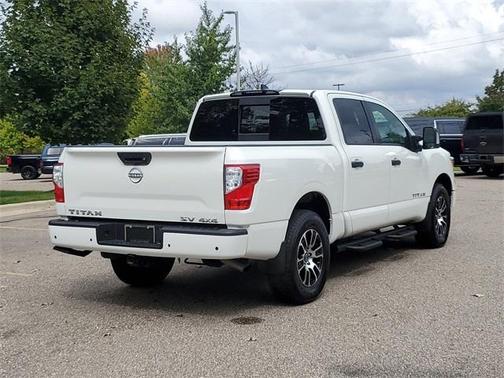 2024 Nissan Titan SV