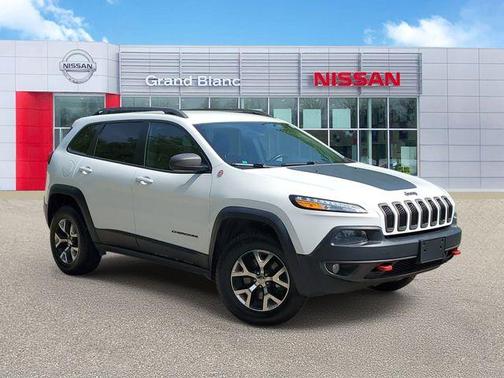 Bright White Clearcoat 2016 Jeep Cherokee Trailhawk