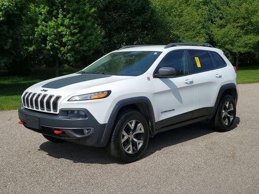 Bright White Clearcoat 2016 Jeep Cherokee Trailhawk