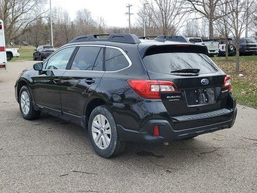 Crystal Black Silica 2018 Subaru Outback 2.5i Premium