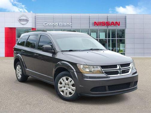 Granite Crystal Clearcoat Metallic 2017 Dodge Journey SE