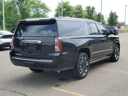 Onyx Black 2019 GMC Yukon XL Denali