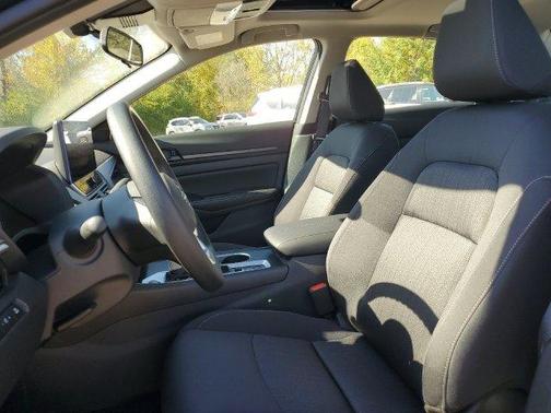 Super Black Clearcoat 2026 Nissan Altima SV