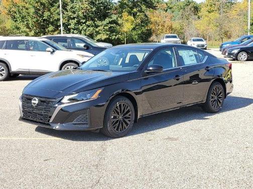 Super Black Clearcoat 2026 Nissan Altima SV