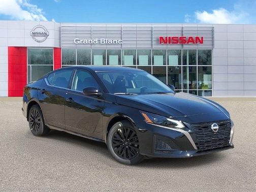 Super Black Clearcoat 2026 Nissan Altima SV