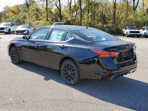 Super Black Clearcoat 2026 Nissan Altima SV