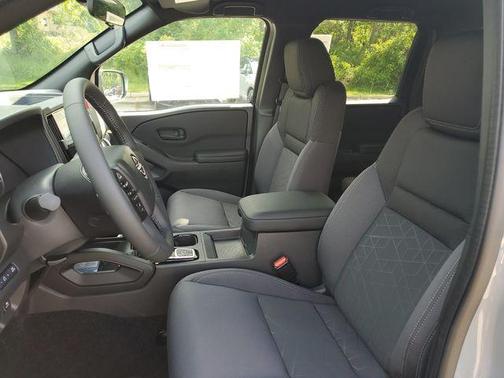 Boulder Gray Pearl 2026 Nissan Frontier SV