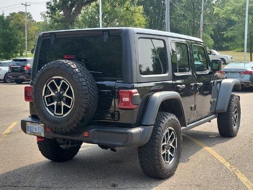 Black Clearcoat 2026 Jeep Wrangler Rubicon