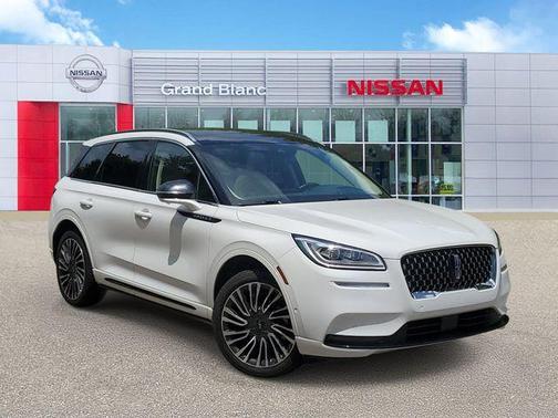 White Metallic 2022 Lincoln Corsair Grand Touring