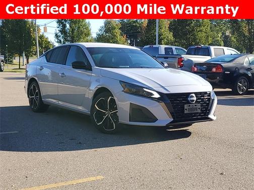 2025 Nissan Altima SR