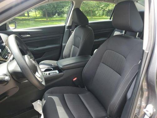 Gun Metallic 2024 Nissan Altima 2.5 SV
