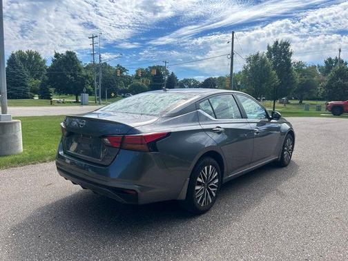 Gun Metallic 2024 Nissan Altima 2.5 SV