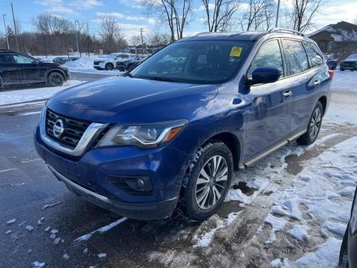 2019 Nissan Pathfinder SV
