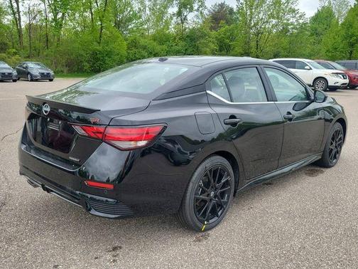 Black 2025 Nissan Sentra SR
