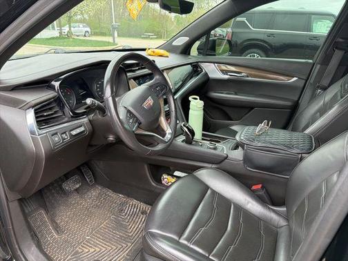 Stellar Black Metallic 2020 Cadillac XT6 Premium Luxury AWD