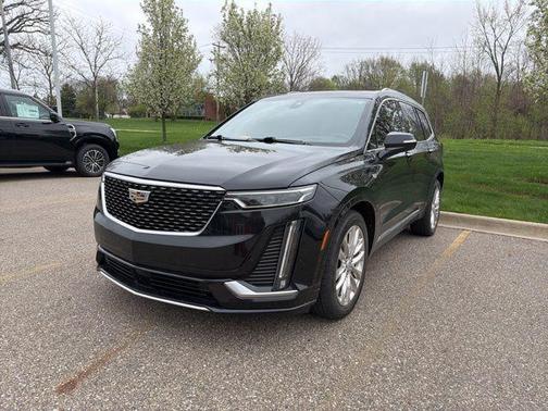 Stellar Black Metallic 2020 Cadillac XT6 Premium Luxury AWD