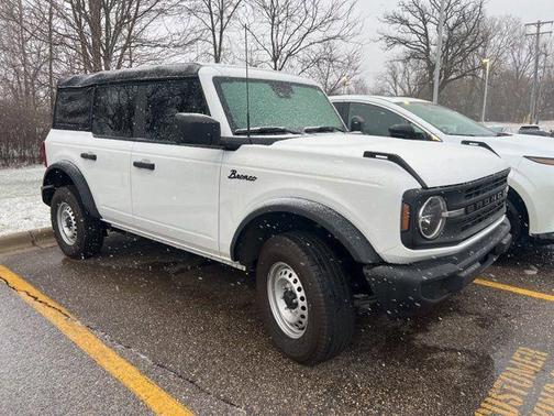 2023 Ford Bronco Base