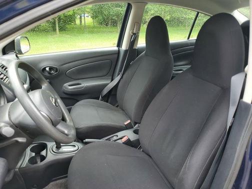 Blue Onyx 2014 Nissan Versa 1.6 S+