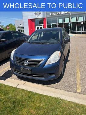 Blue Onyx 2014 Nissan Versa 1.6 S+