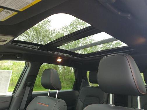 Black 2026 Nissan Pathfinder Rock Creek