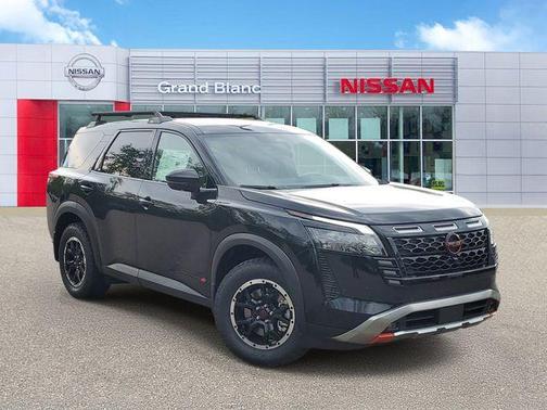 Black 2026 Nissan Pathfinder Rock Creek