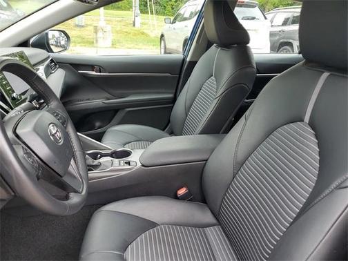 2024 Toyota Camry Hybrid SE