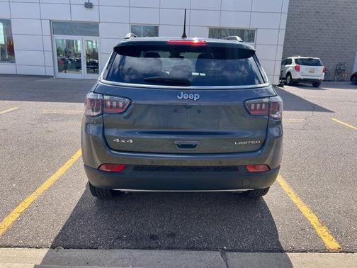 Granite Crystal Clearcoat Metallic 2023 Jeep Compass Limited