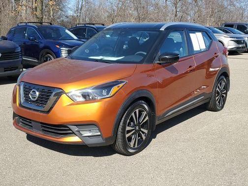 2020 Nissan Kicks SR