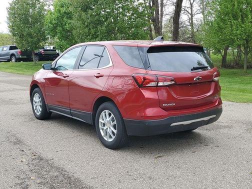 Radiant Red 2023 Chevrolet Equinox 1LT