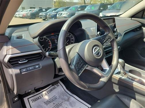 2022 Nissan Altima 2.5 SR