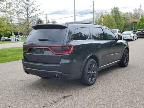 DB Black Crystal Clearcoat 2023 Dodge Durango R/T