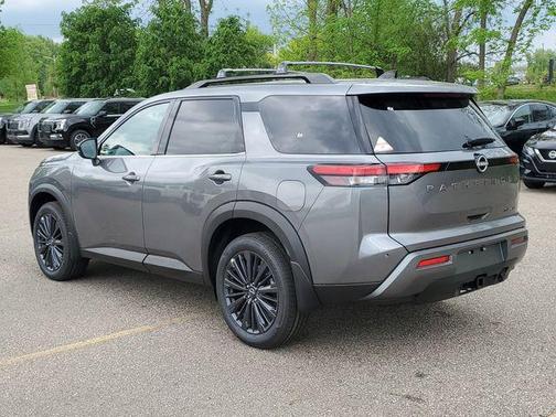 Gun Metallic 2026 Nissan Pathfinder SL