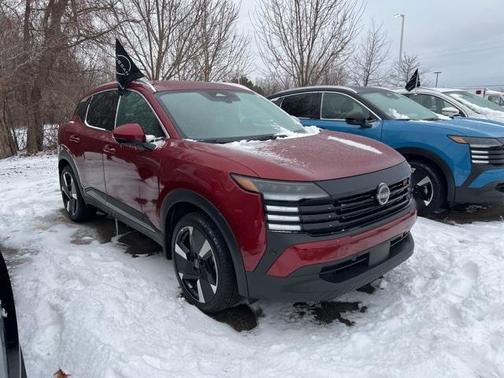 2025 Nissan Kicks SR