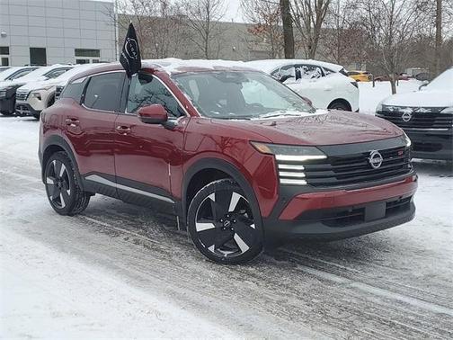 2025 Nissan Kicks SR