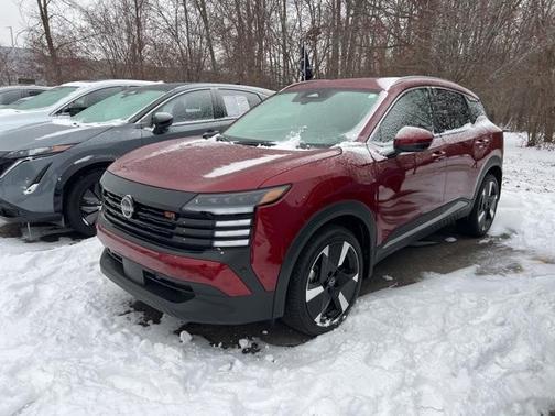 2025 Nissan Kicks SR