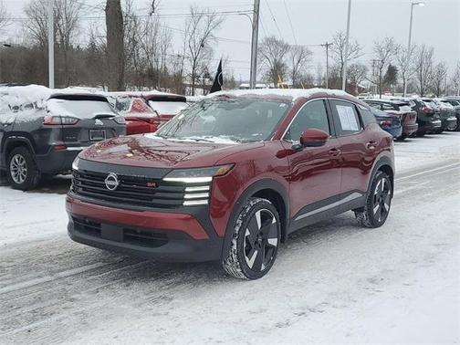 2025 Nissan Kicks SR