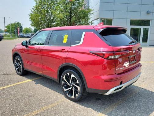 2023 Mitsubishi Outlander SEL Black Edition