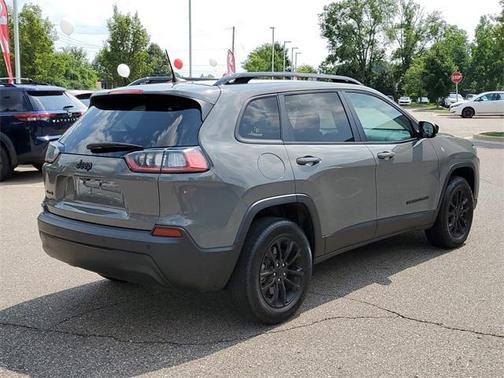 2023 Jeep Cherokee Altitude Lux