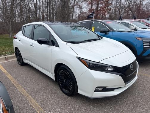 2023 Nissan Leaf SV PLUS