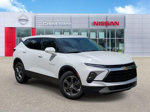 Summit White 2025 Chevrolet Blazer LT