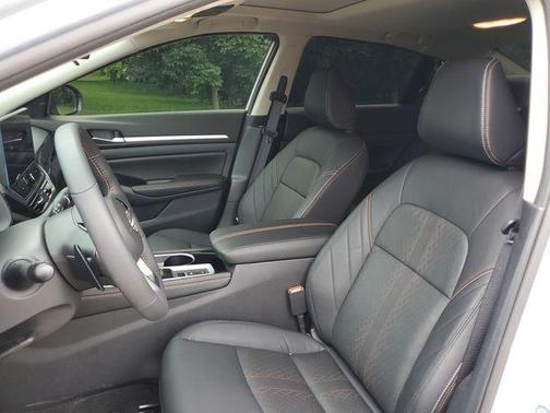 Gray Sky Pearl 2024 Nissan Altima 2.0 SR