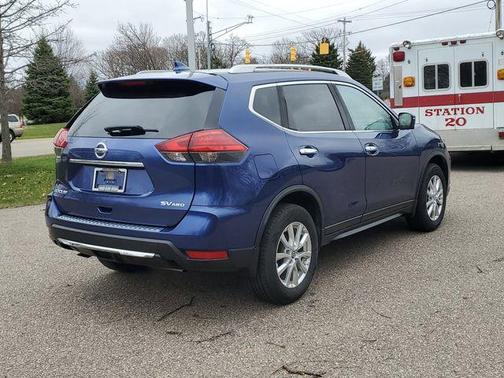 2017 Nissan Rogue SV